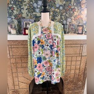 8. NEW WITH TAGS FLORAL BLOUSE FROM SUNSET and SHORES